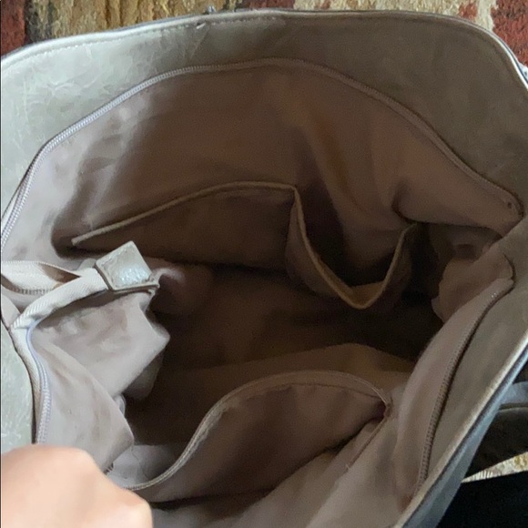 Bentley crossbody purse - Picture 3 of 3